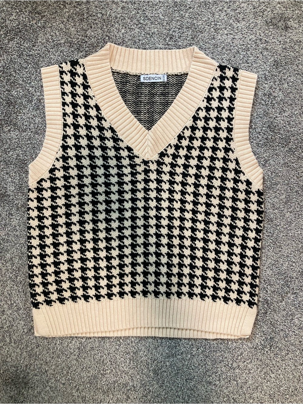 Cream & Black Houndstooth Knit Vest Sweater